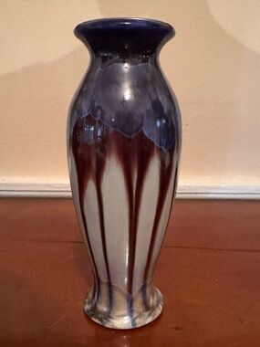 Annapolis pottery handmade vase, like new